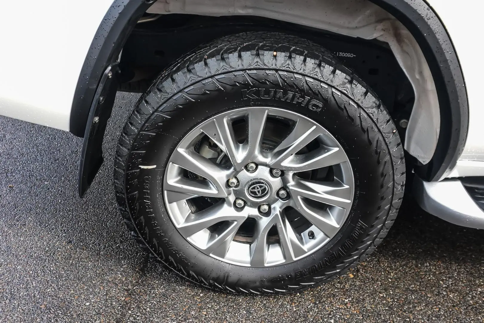 2022 Toyota Fortuner Gallery Image 16