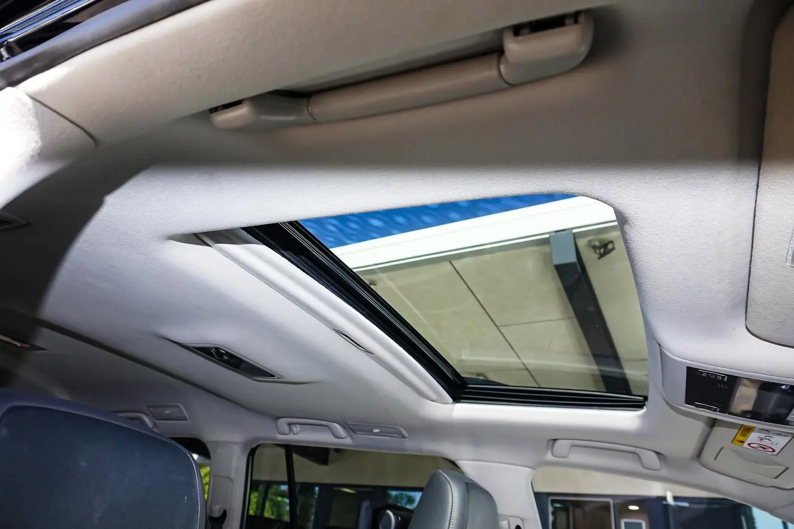 2021 Toyota Landcruiser Gallery Image 7