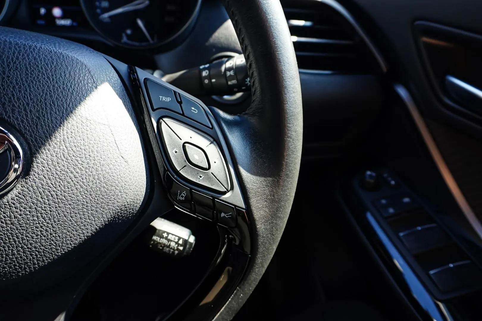 2023 Toyota C-HR Gallery Image 22