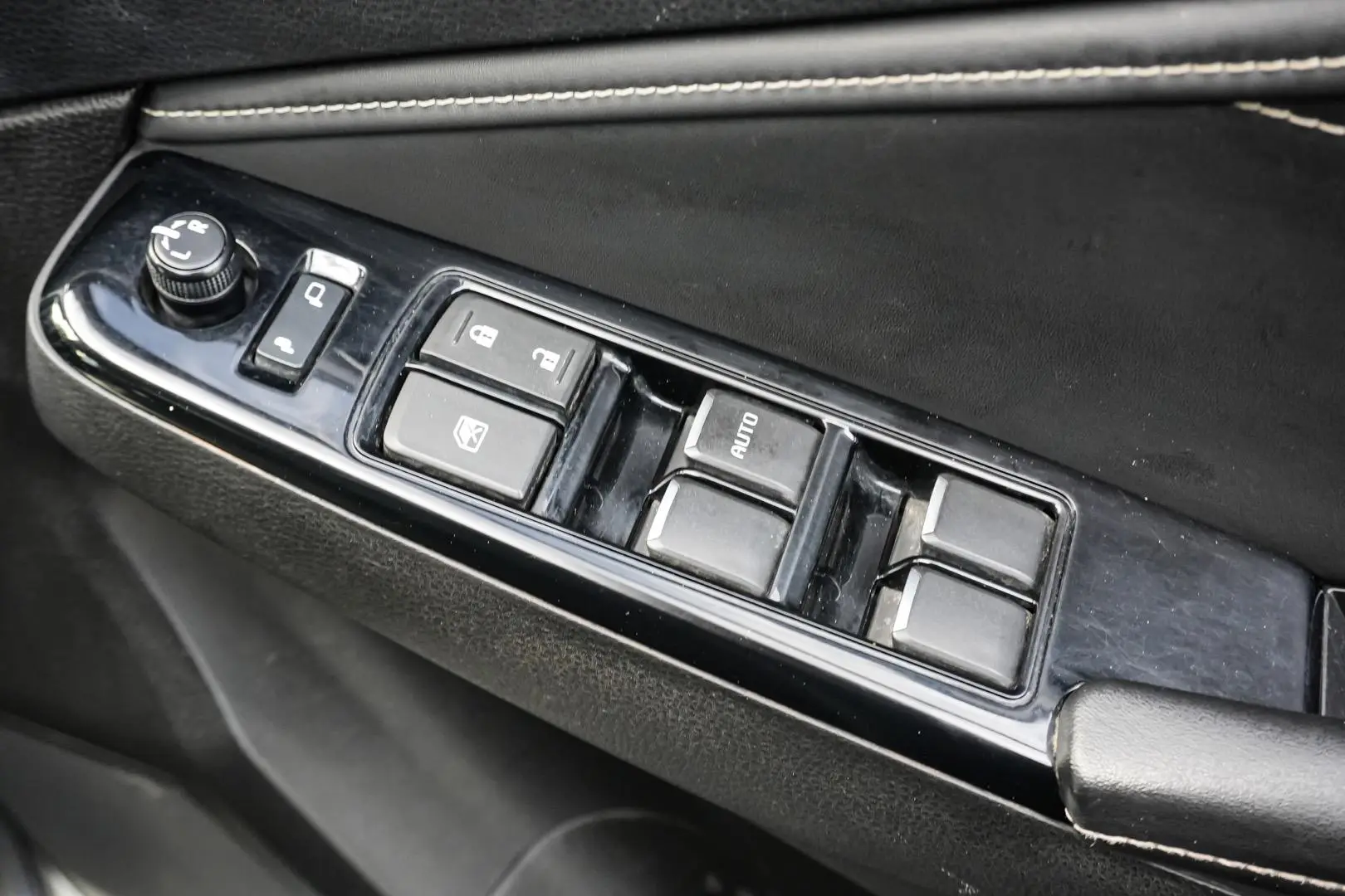 2023 Isuzu MU-X Gallery Image 19