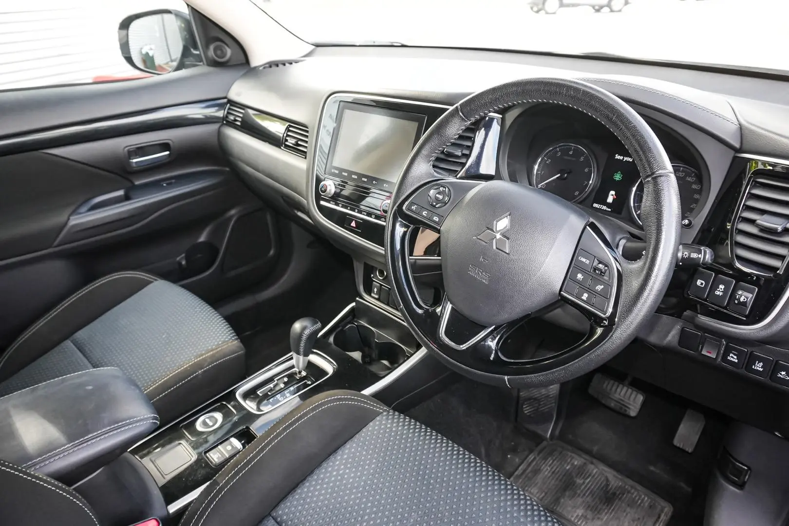 2021 Mitsubishi Outlander Gallery Image 15