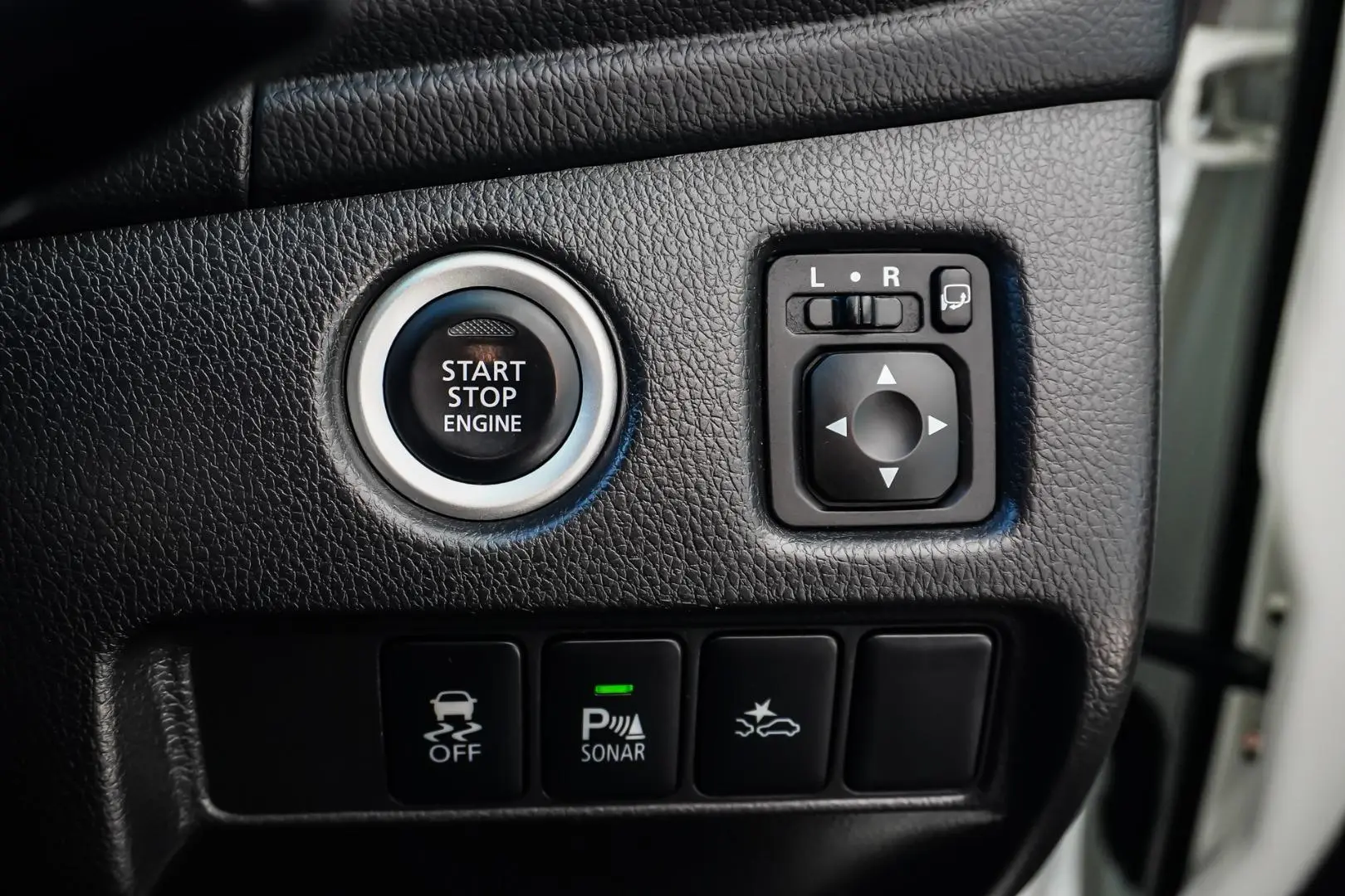 2021 Mitsubishi Pajero Sport Gallery Image 23