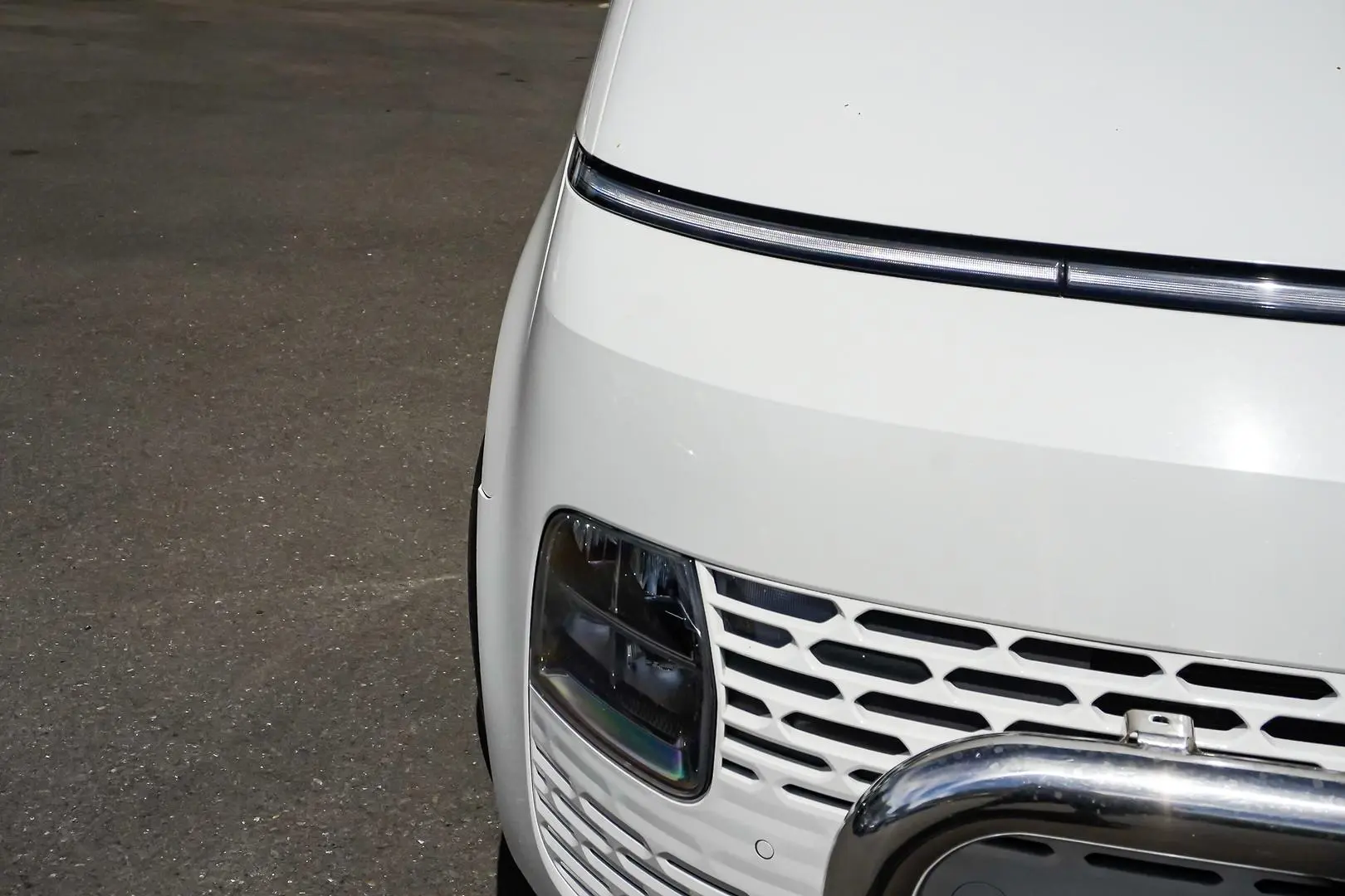 2023 Hyundai STARIA Gallery Image 13