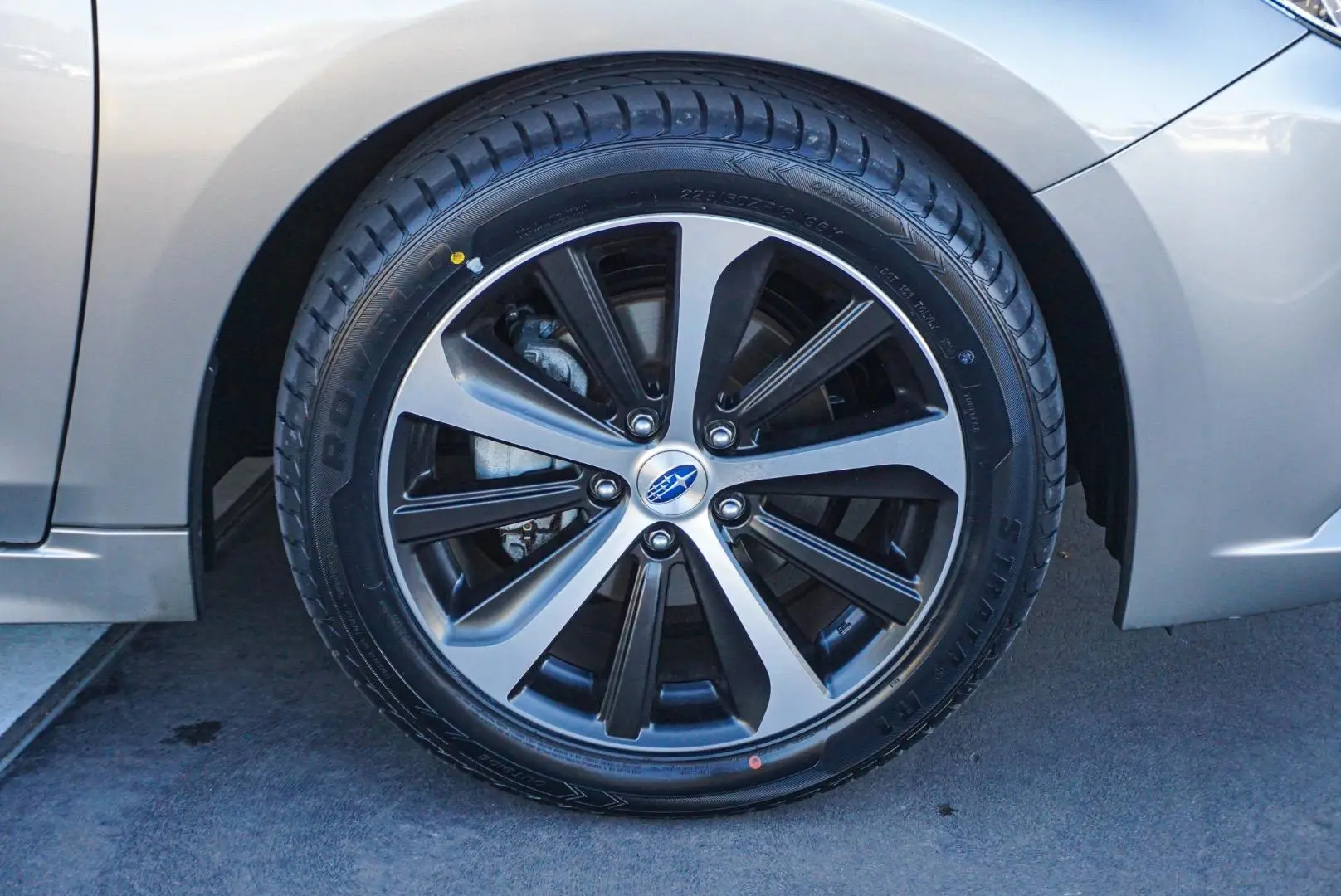 2017 Subaru Liberty Gallery Image 13