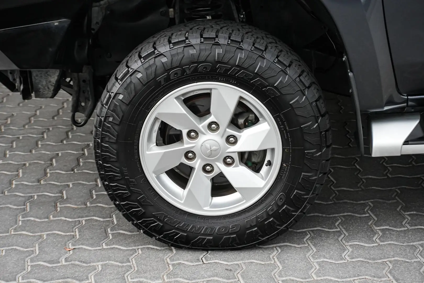 2019 Mitsubishi Triton Gallery Image 14