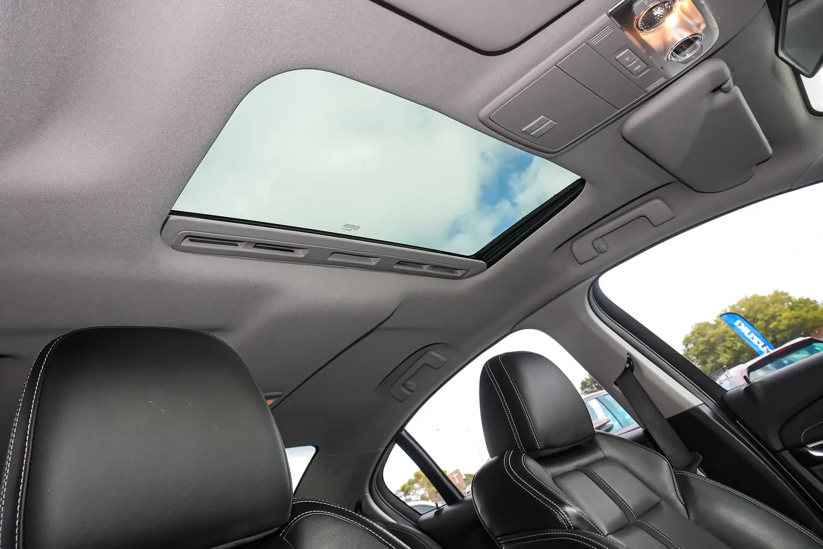 2017 Holden Commodore Gallery Image 30