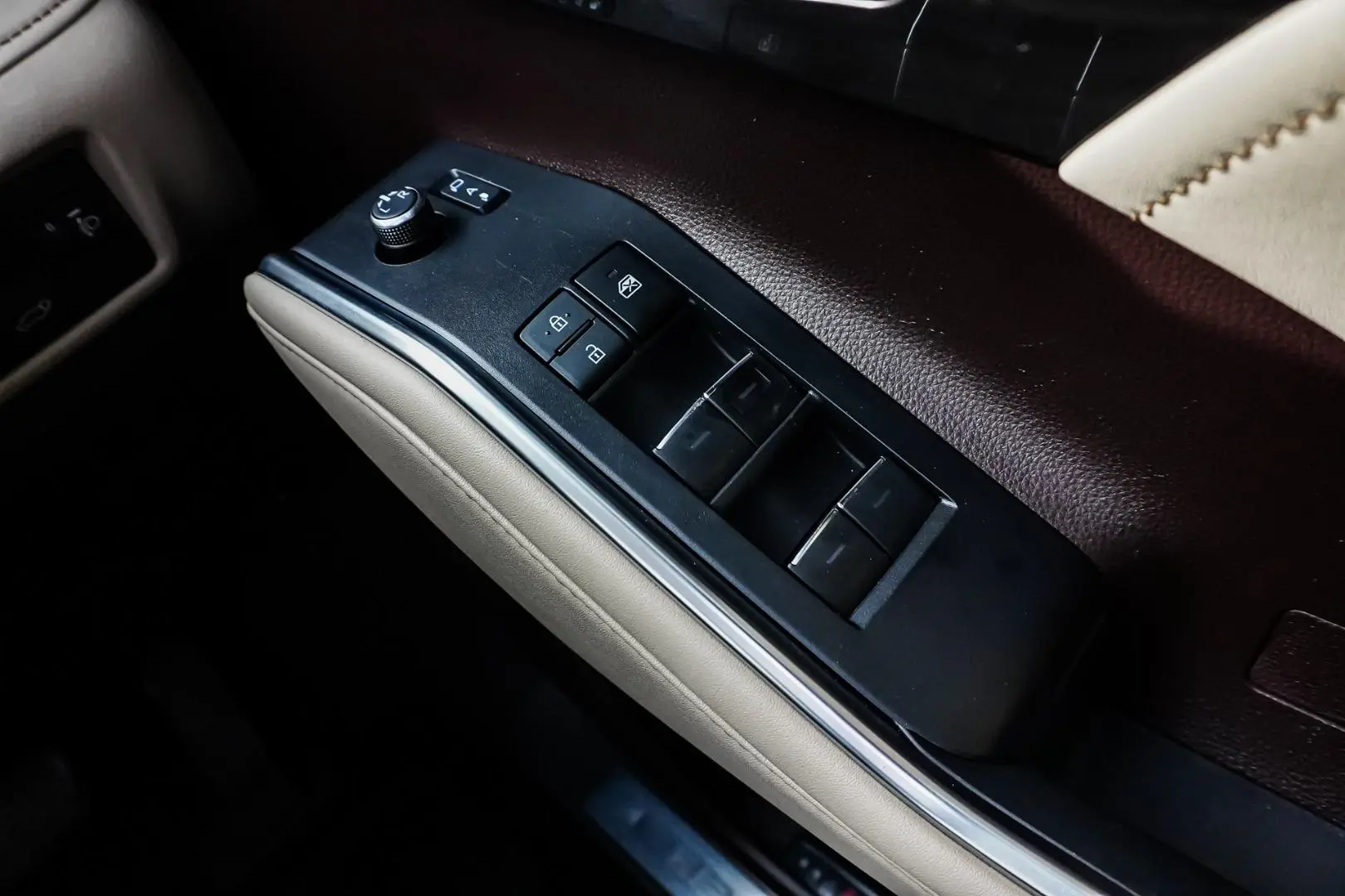 2021 Toyota Kluger Gallery Image 24