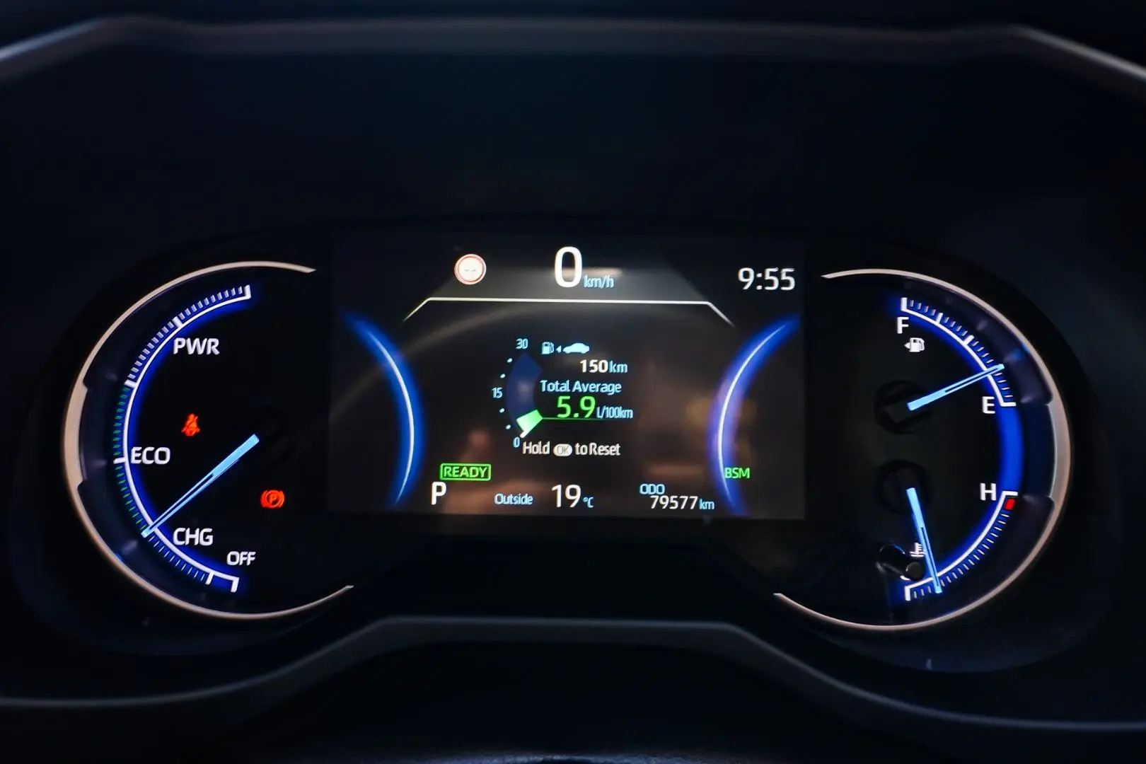 2019 Toyota RAV4 Gallery Image 17