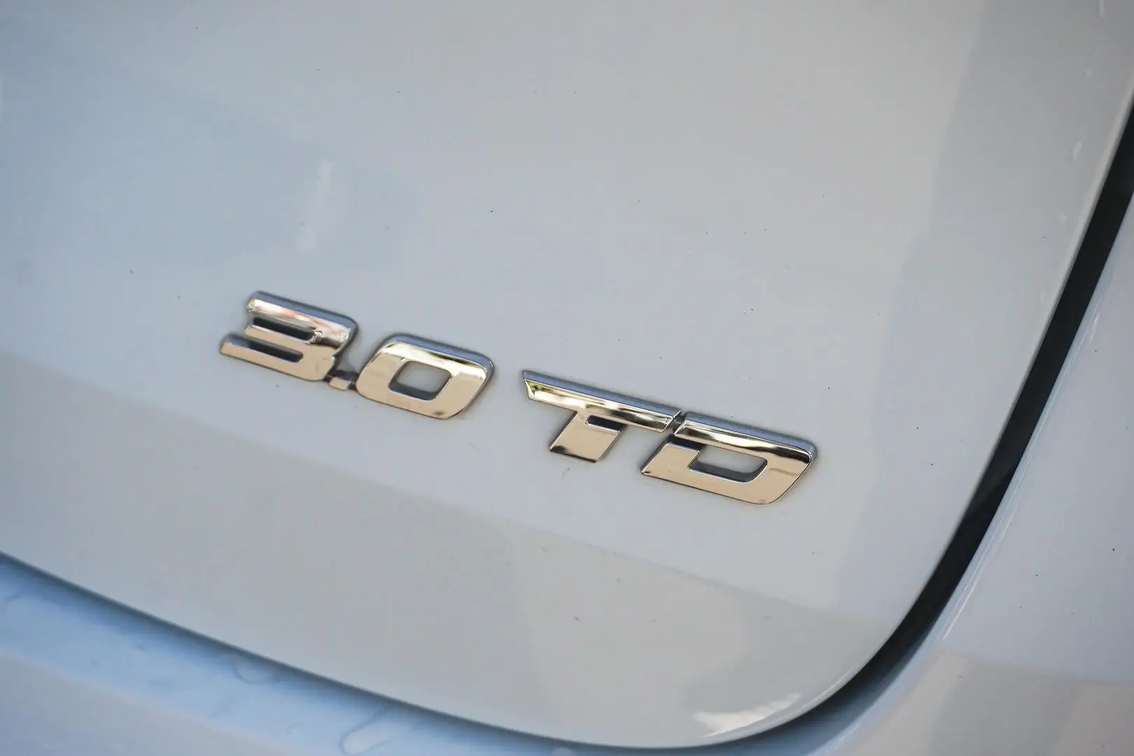2021 Isuzu MU-X Gallery Image 14