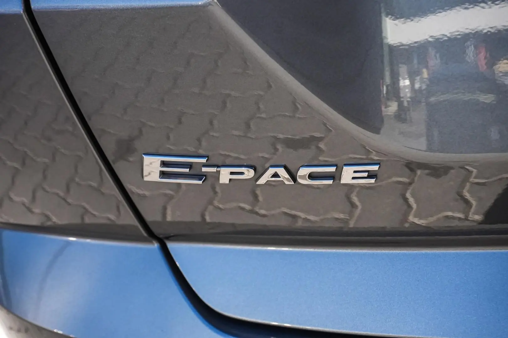 2020 Jaguar E-PACE Gallery Image 14