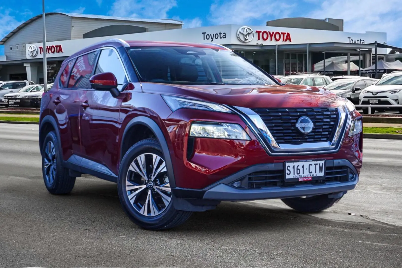 2022 Nissan X-TRAIL Image