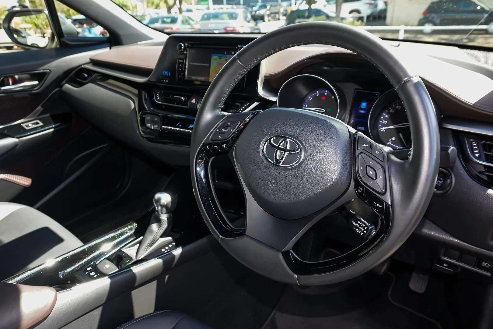 2019 Toyota C-HR Gallery Image 7