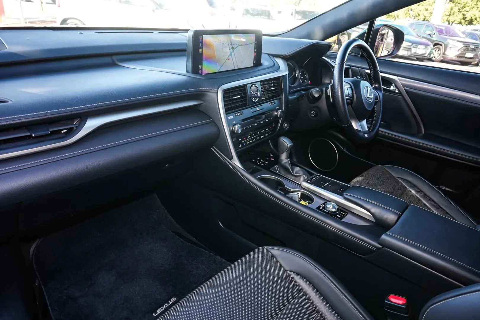 2021 Lexus RX Gallery Image 11