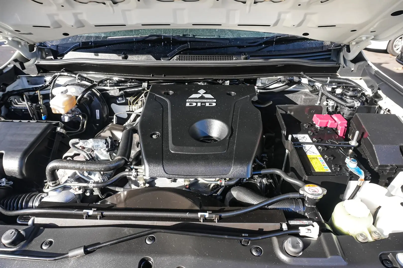 2019 Mitsubishi Triton Gallery Image 24