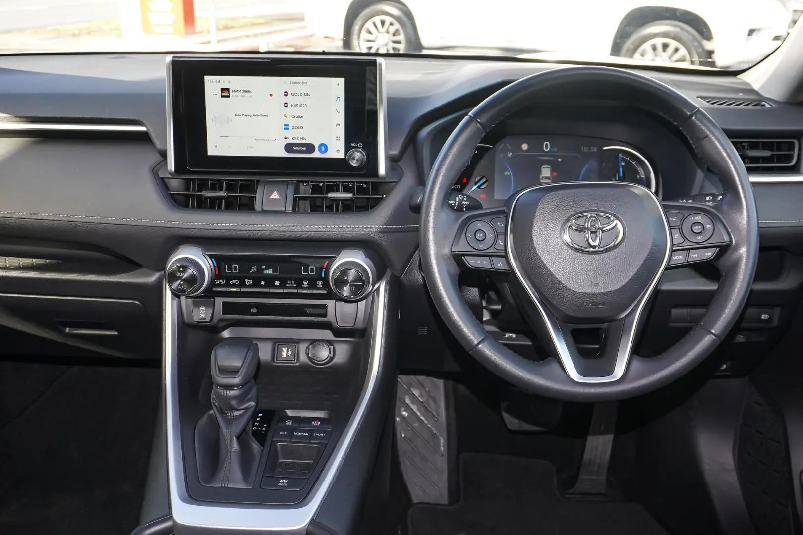 2024 Toyota RAV4 Gallery Image 9