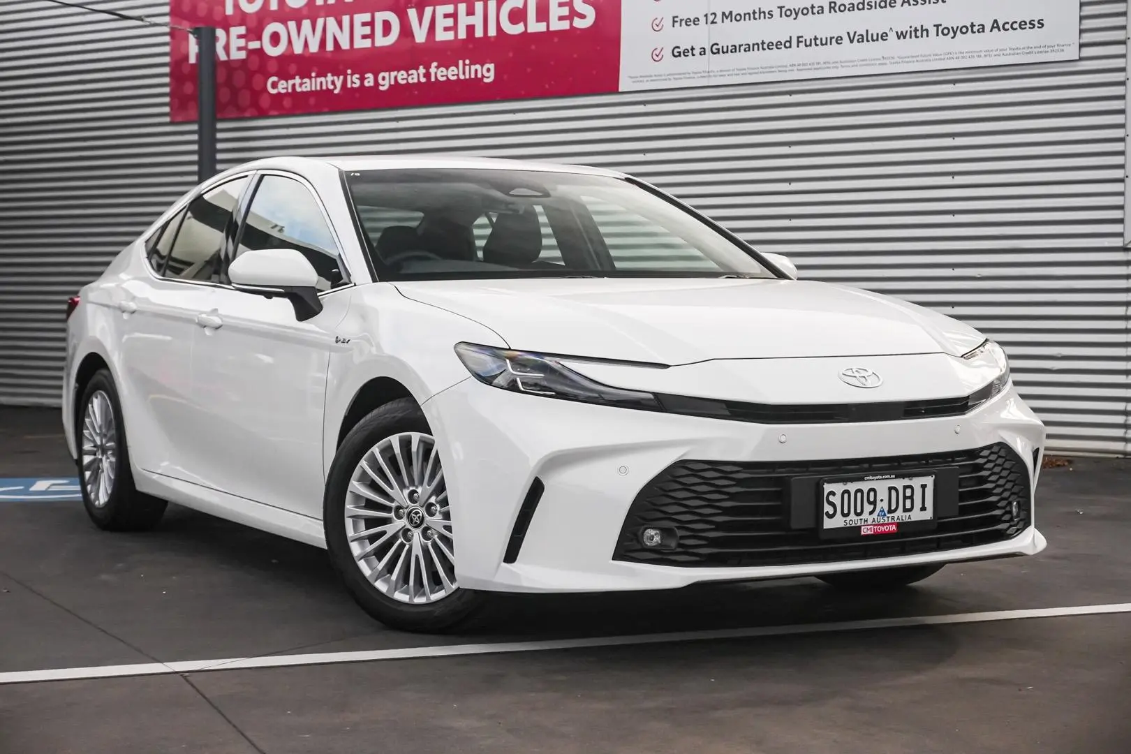 2025 Toyota Camry Gallery Image 1