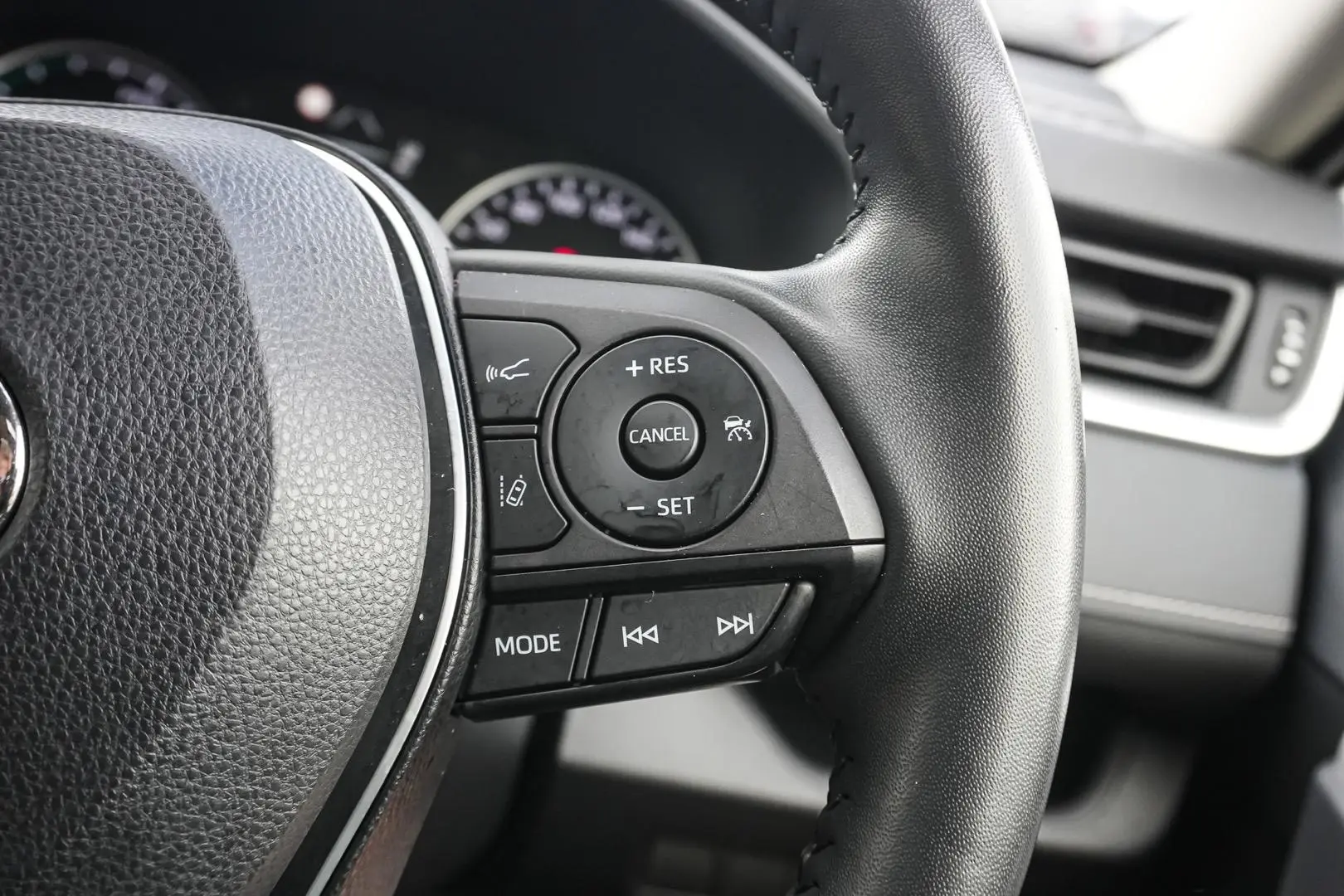 2022 Toyota RAV4 Gallery Image 21