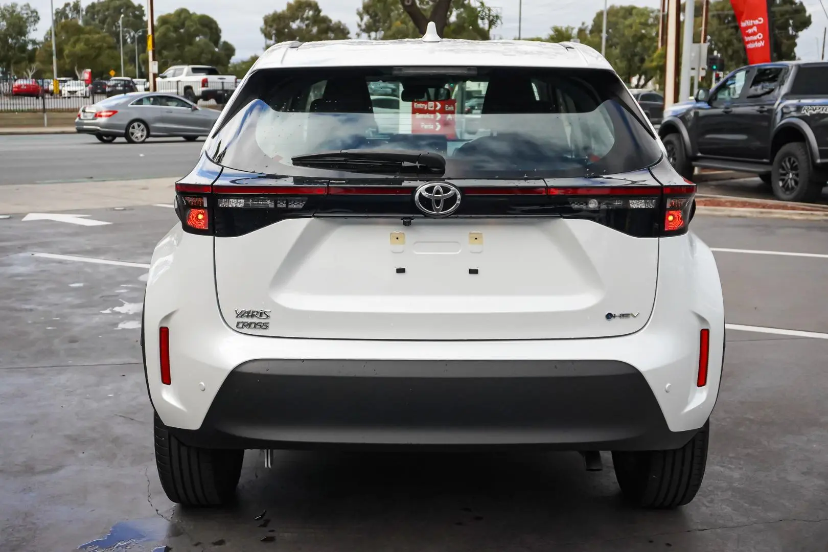 2024 Toyota Yaris Cross Gallery Image 7