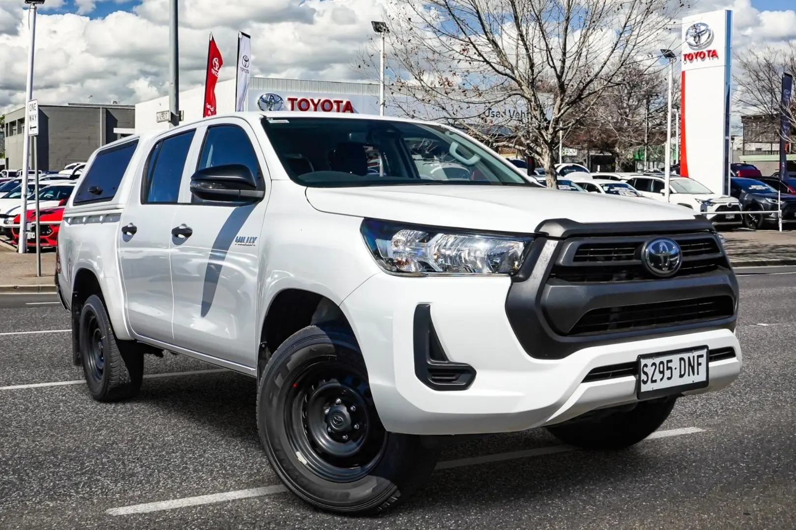 2021 Toyota Hilux Image