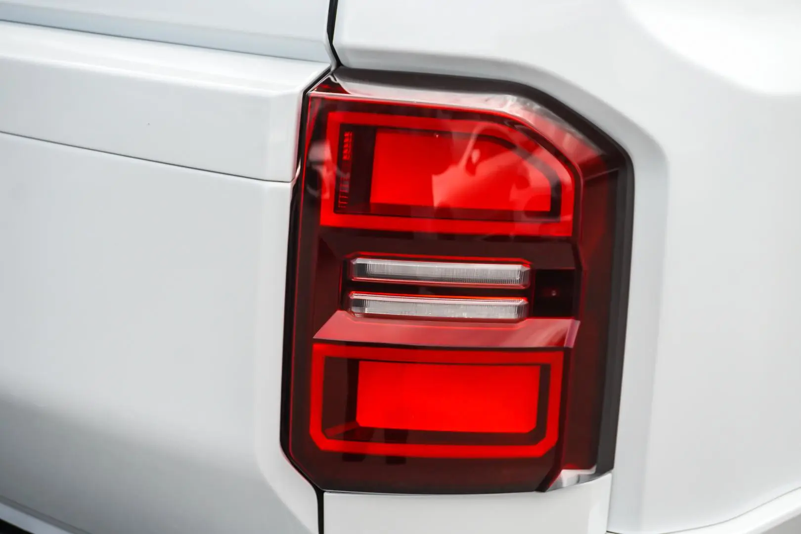 2025 Toyota Landcruiser Prado Gallery Image 12