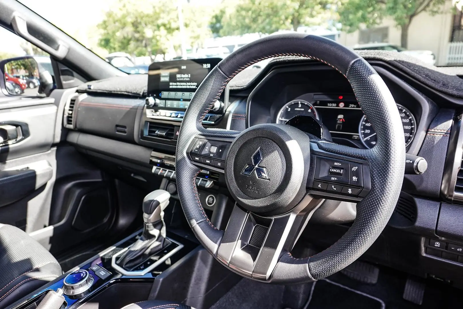 2024 Mitsubishi Triton Gallery Image 6