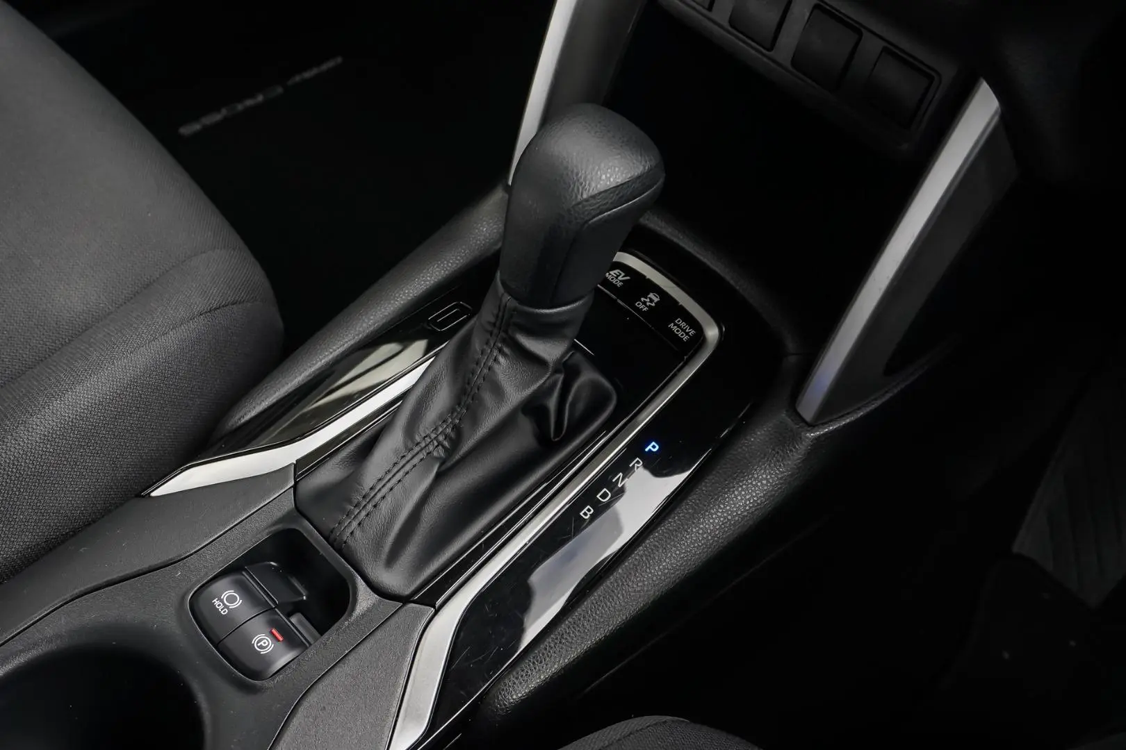 2025 Toyota Corolla Cross Gallery Image 18