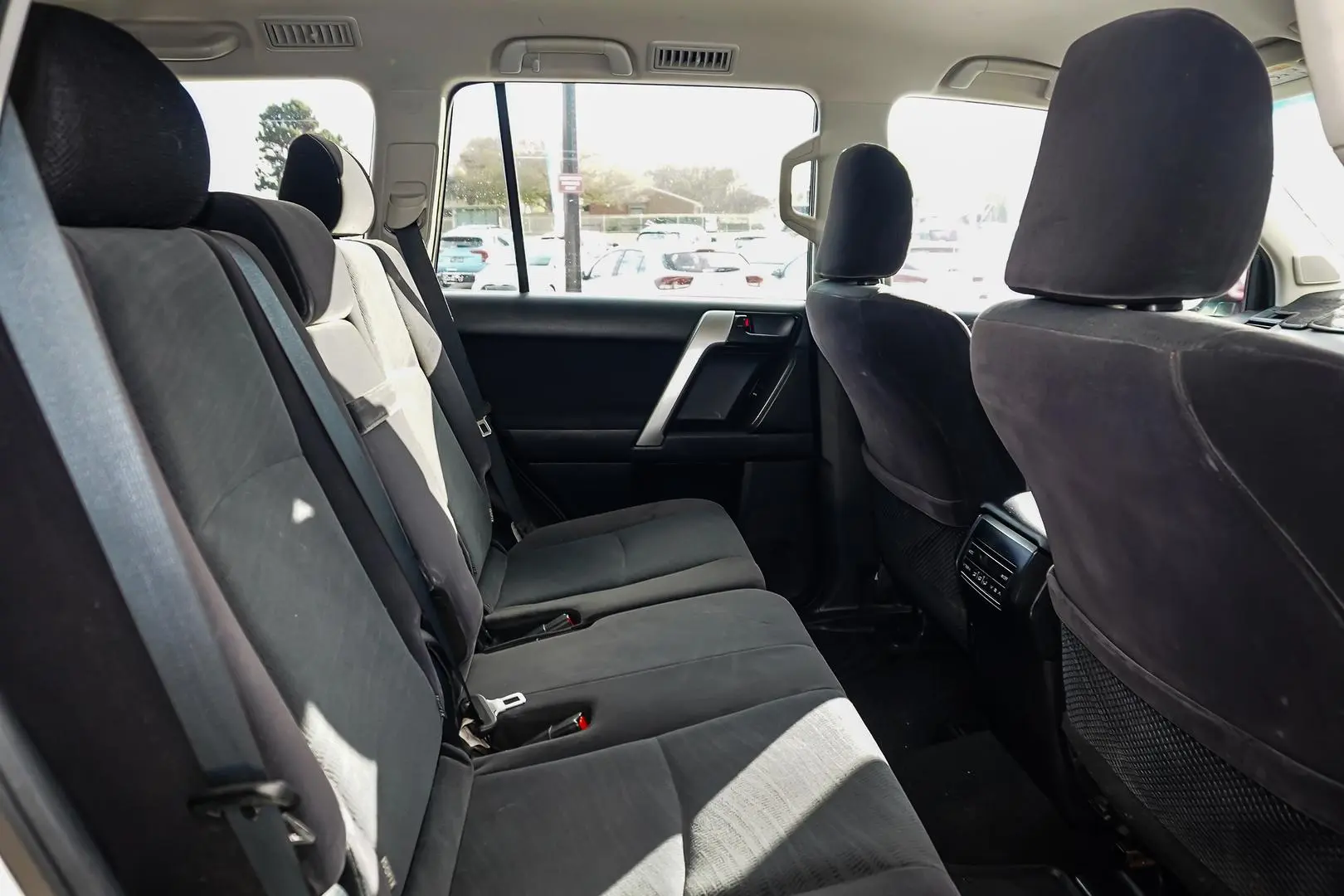 2020 Toyota Landcruiser Prado Gallery Image 7
