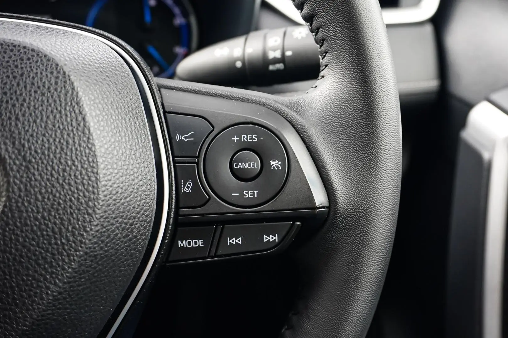 2025 Toyota RAV4 Gallery Image 21