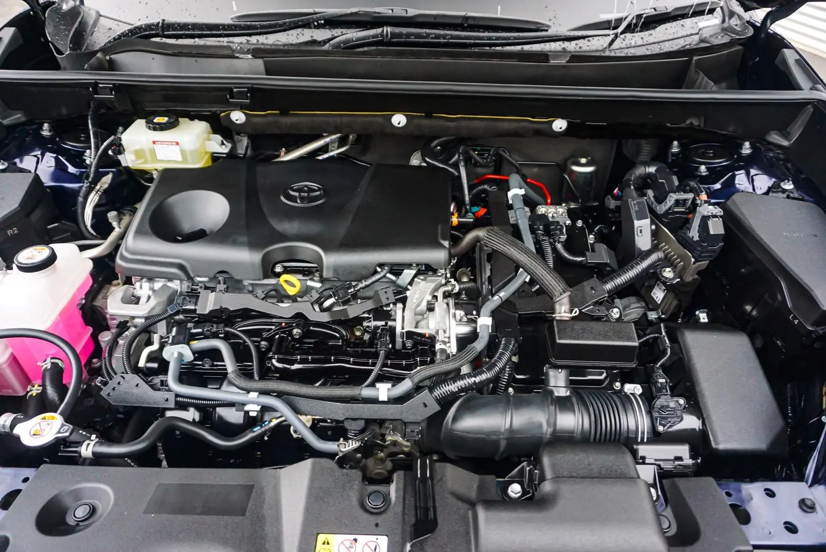 2021 Toyota RAV4 Gallery Image 24