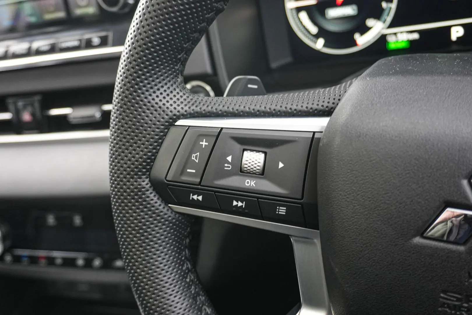 2023 Mitsubishi Outlander Gallery Image 21