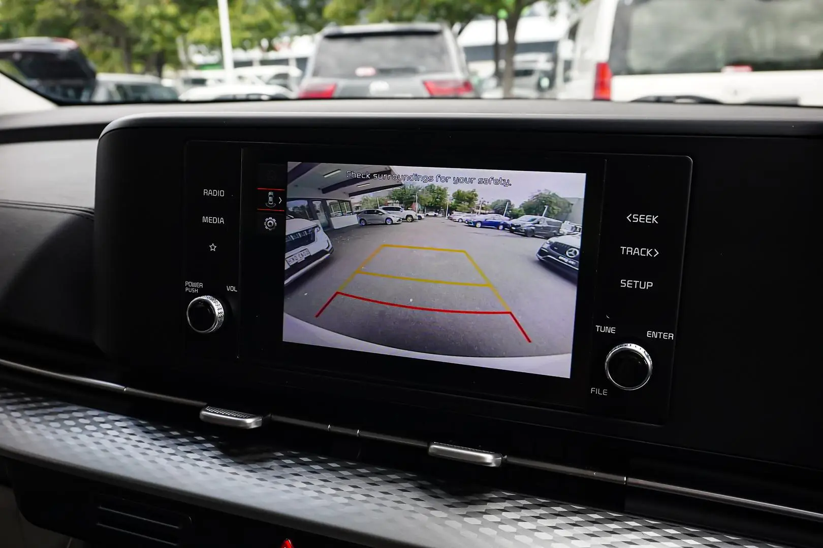 2022 Kia Carnival Gallery Image 22