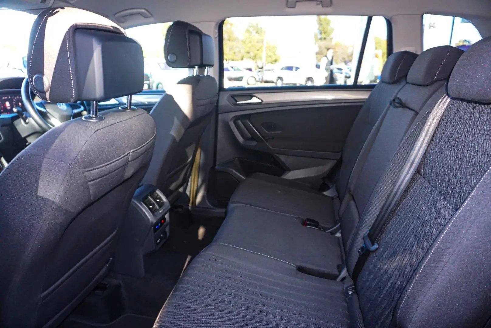 2022 Volkswagen Tiguan Gallery Image 7