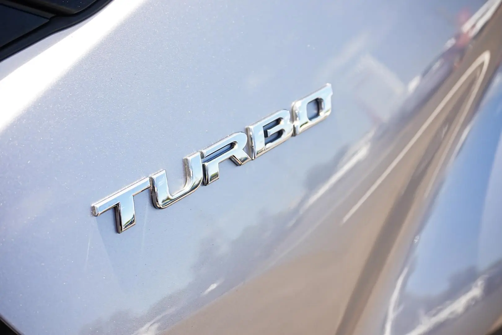 2023 Toyota C-HR Gallery Image 18