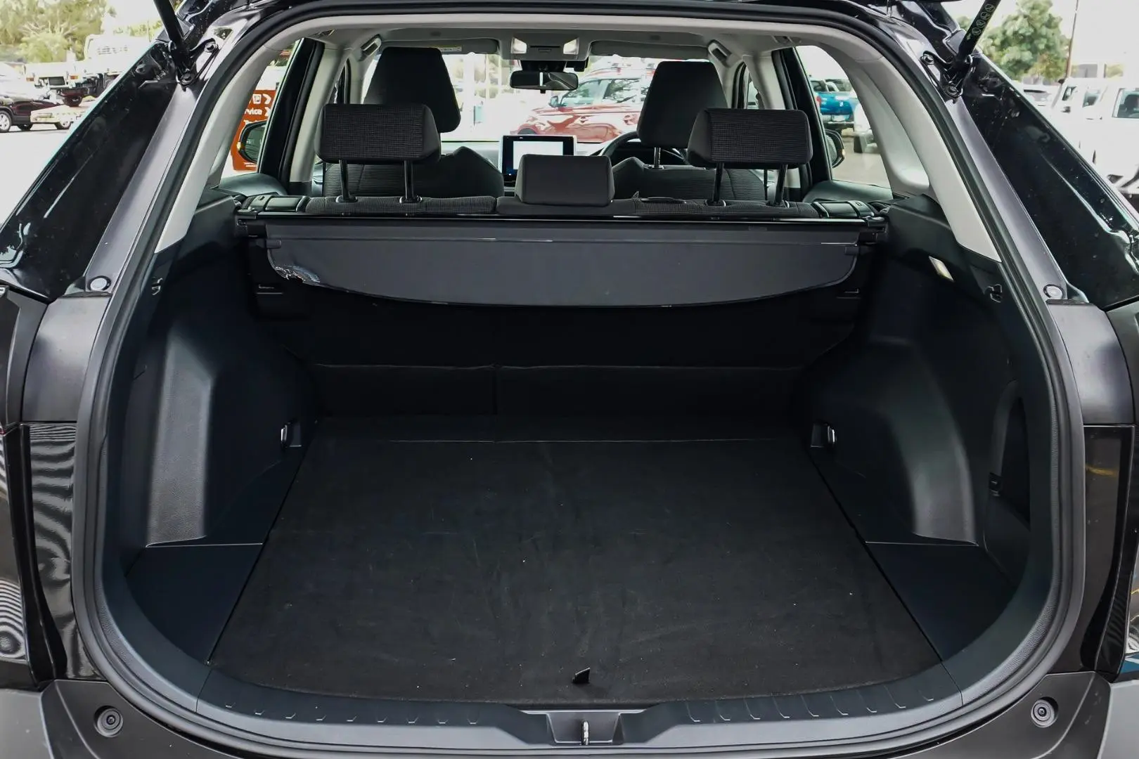 2025 Toyota RAV4 Gallery Image 10