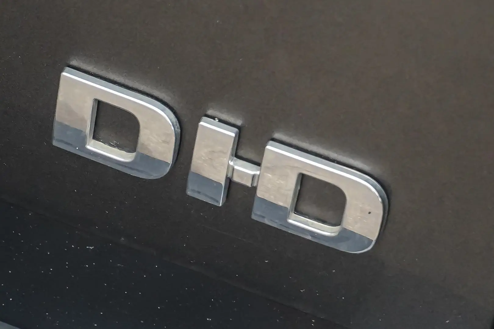 2018 Mitsubishi Pajero Gallery Image 14