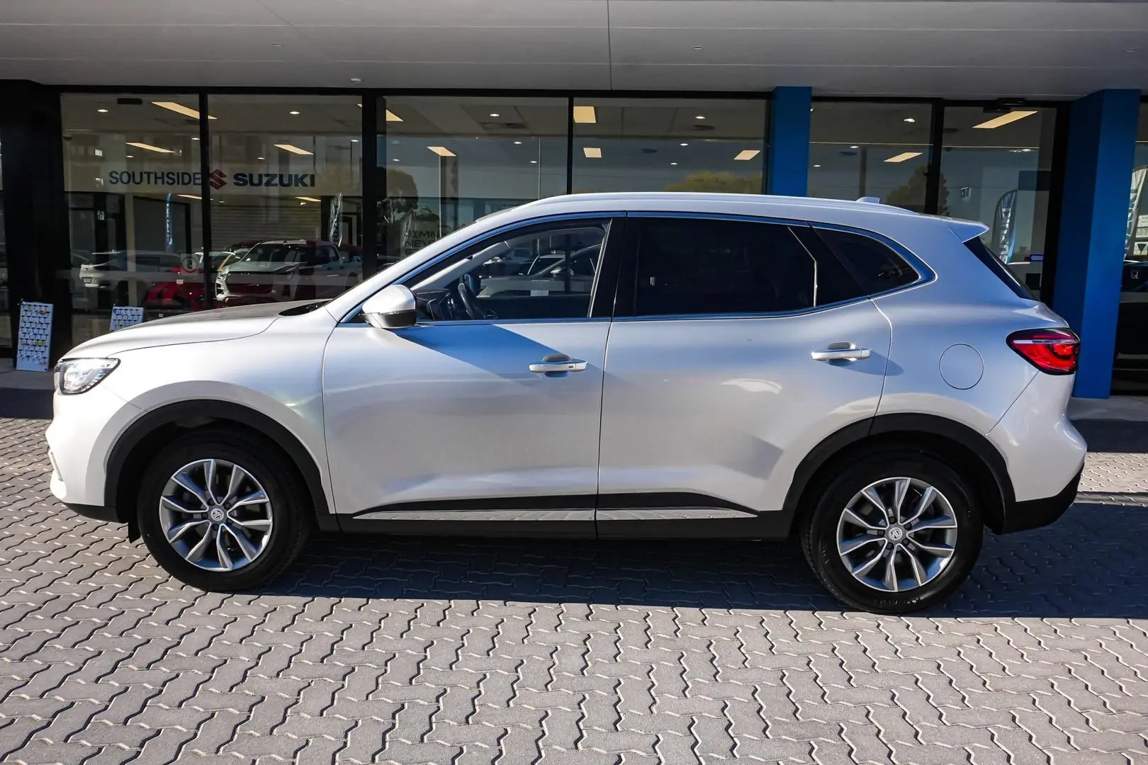 2022 MG HS Gallery Image 4