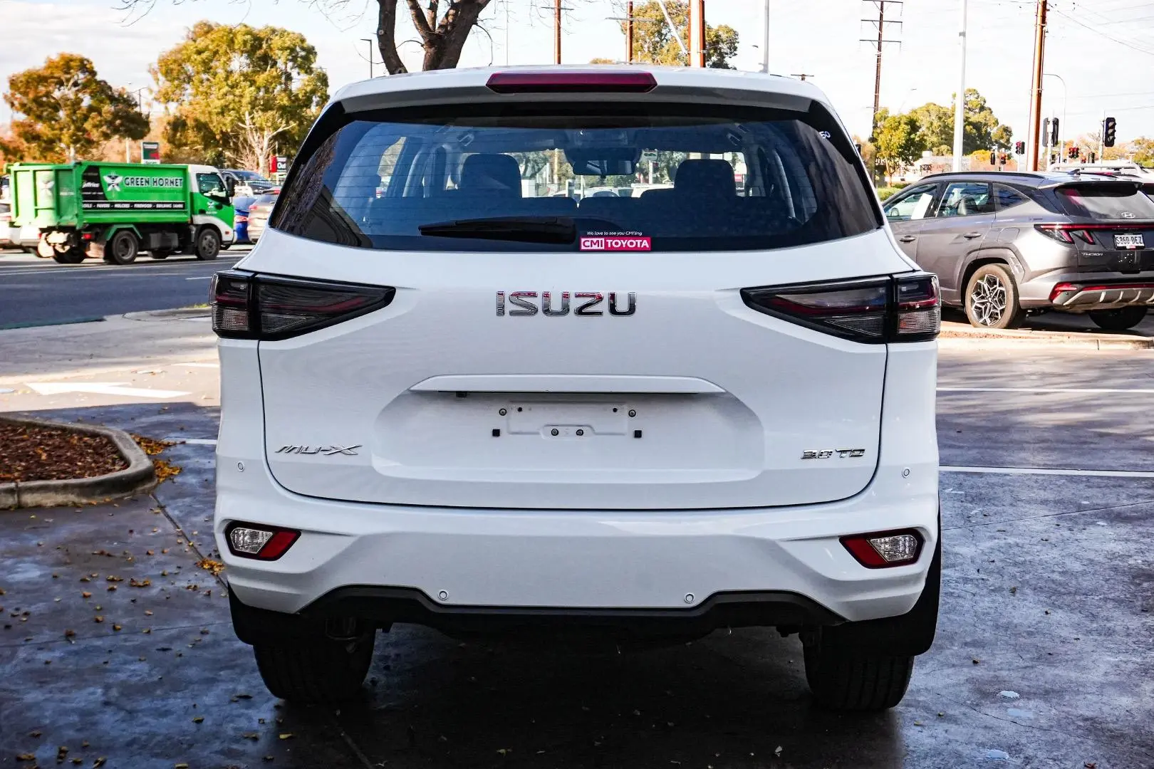 2023 Isuzu MU-X Gallery Image 6