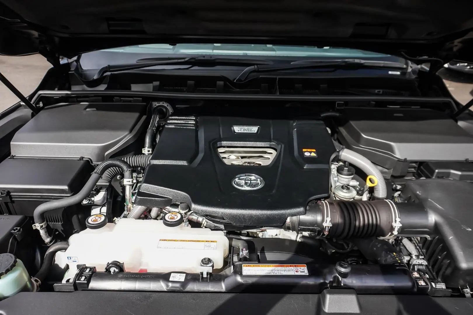 2023 Toyota Landcruiser Gallery Image 27