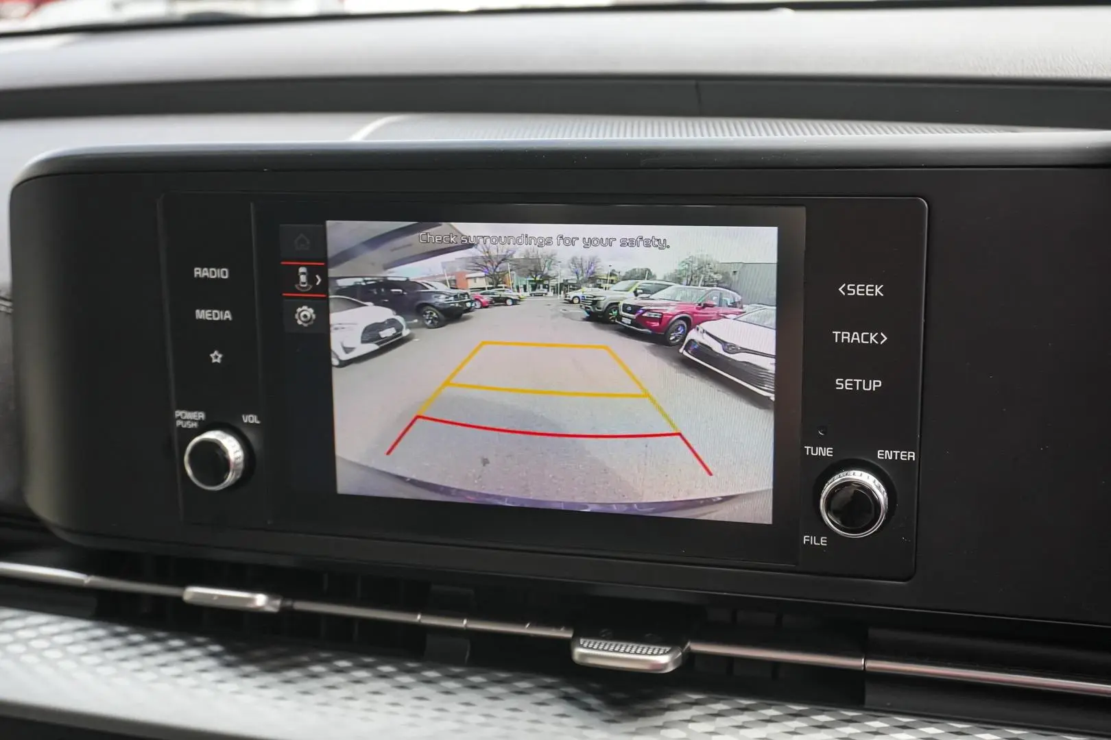 2022 Kia Carnival Gallery Image 21