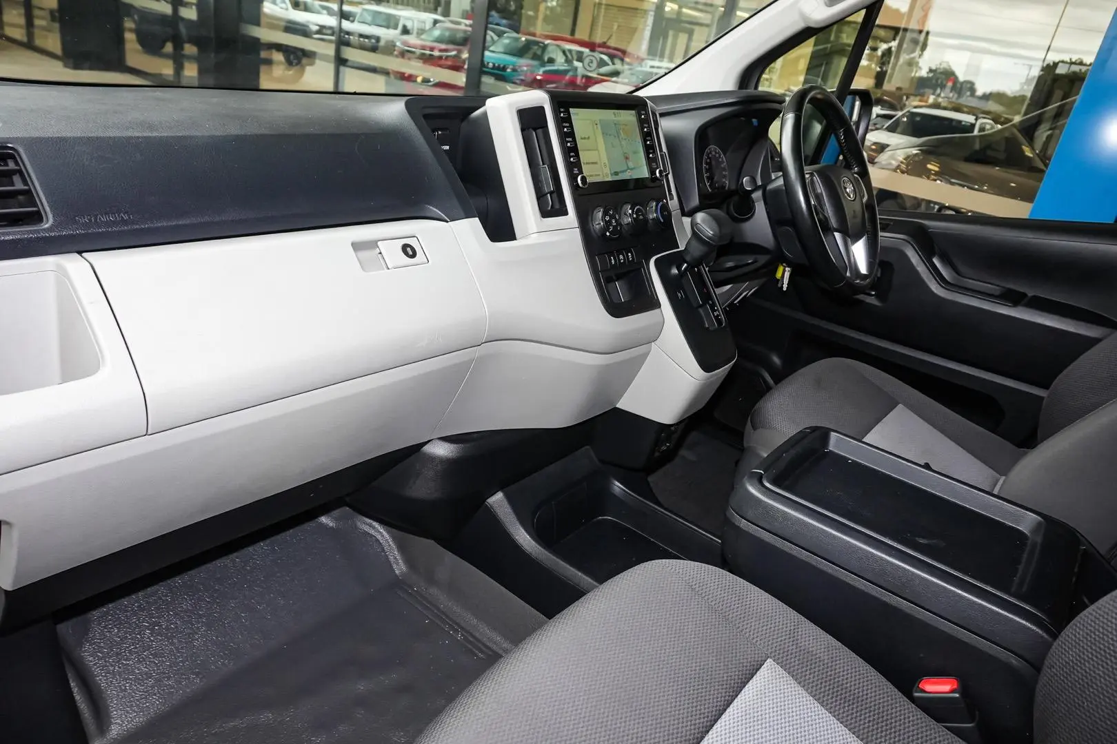 2022 Toyota Hiace Gallery Image 10