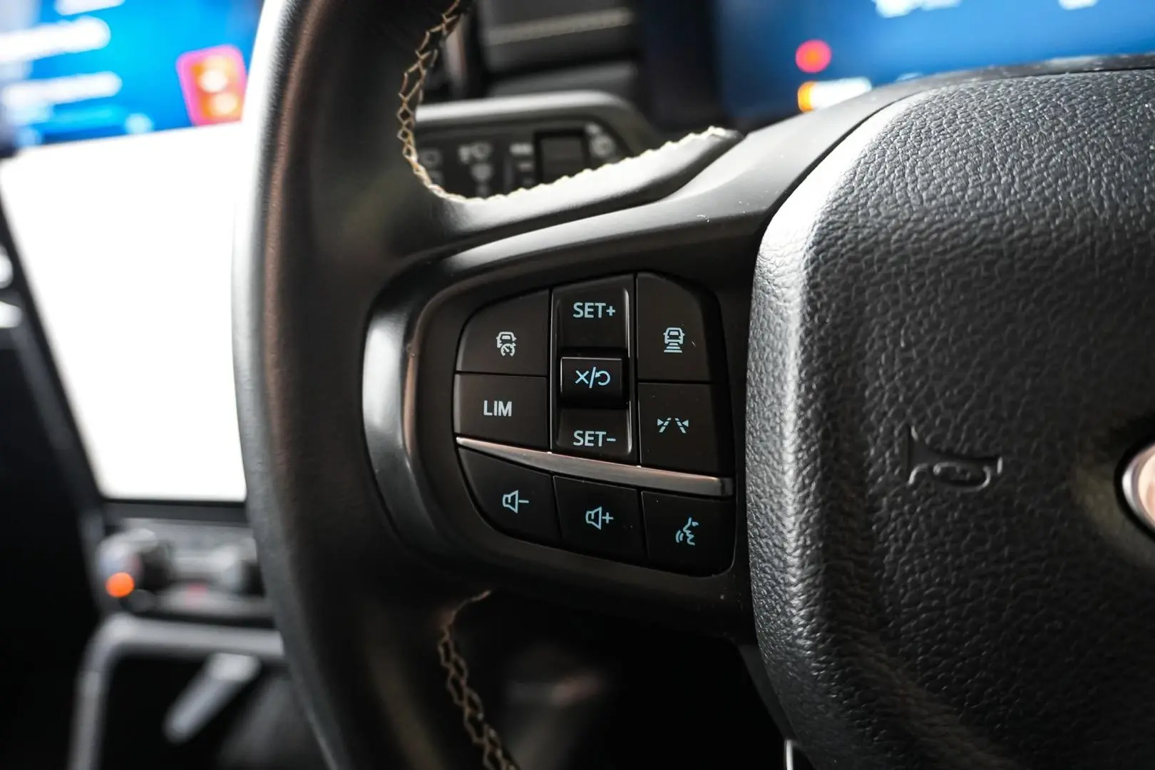 2024 Ford Everest Gallery Image 19