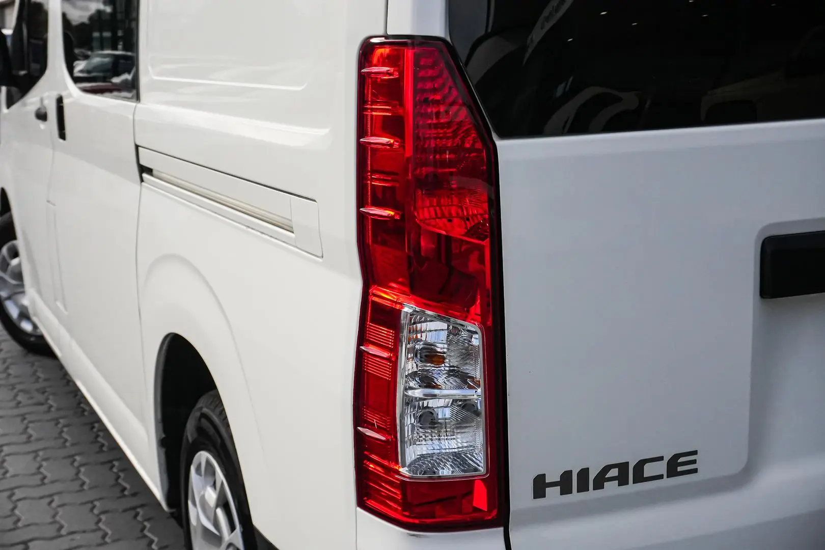 2021 Toyota Hiace Gallery Image 8