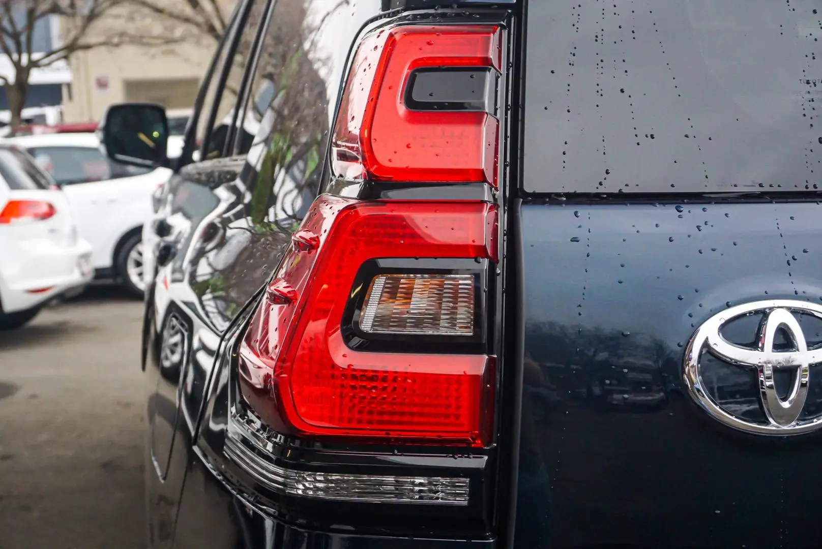 2020 Toyota Landcruiser Prado Gallery Image 13