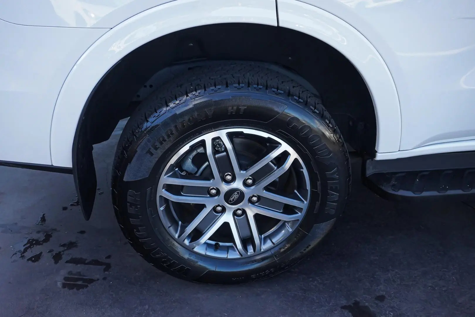 2024 Ford Everest Gallery Image 18
