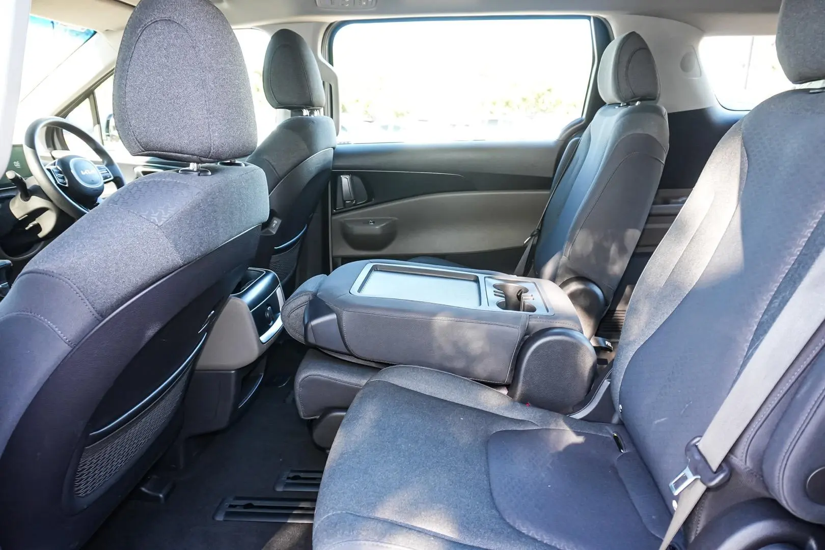 2024 Kia Carnival Gallery Image 8