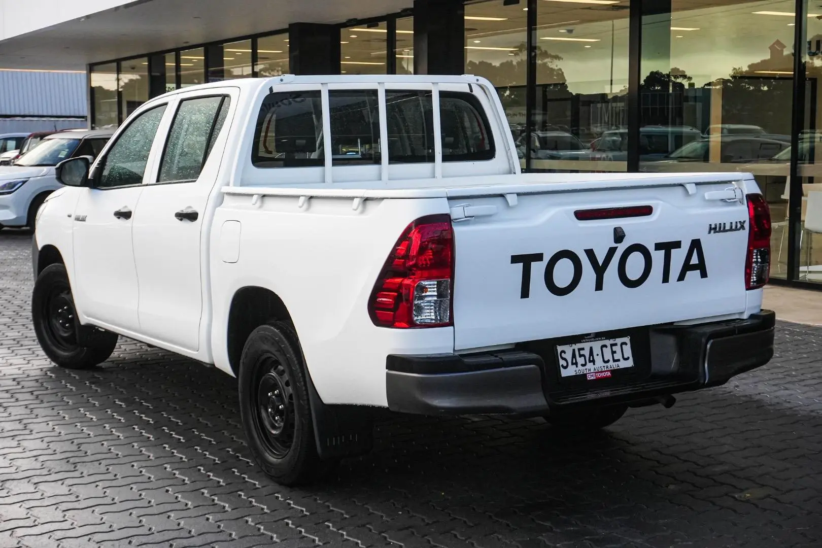 2020 Toyota Hilux Gallery Image 3