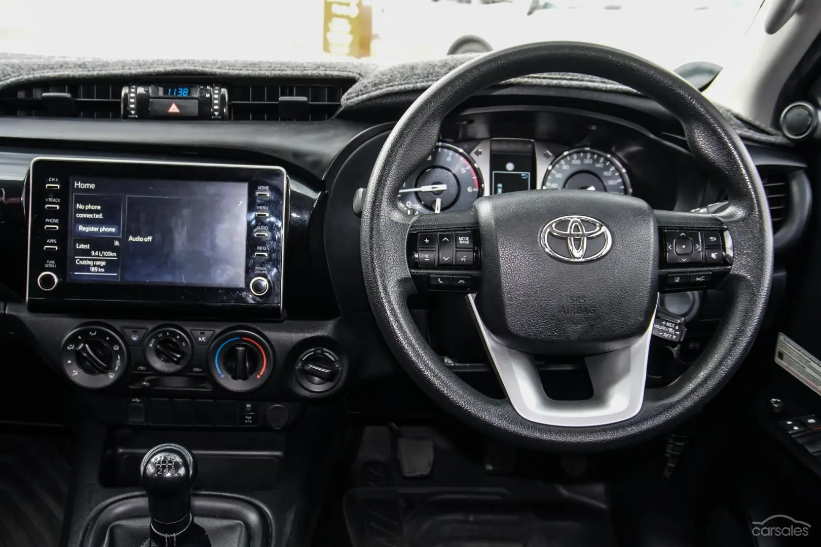 2020 Toyota Hilux Image 8