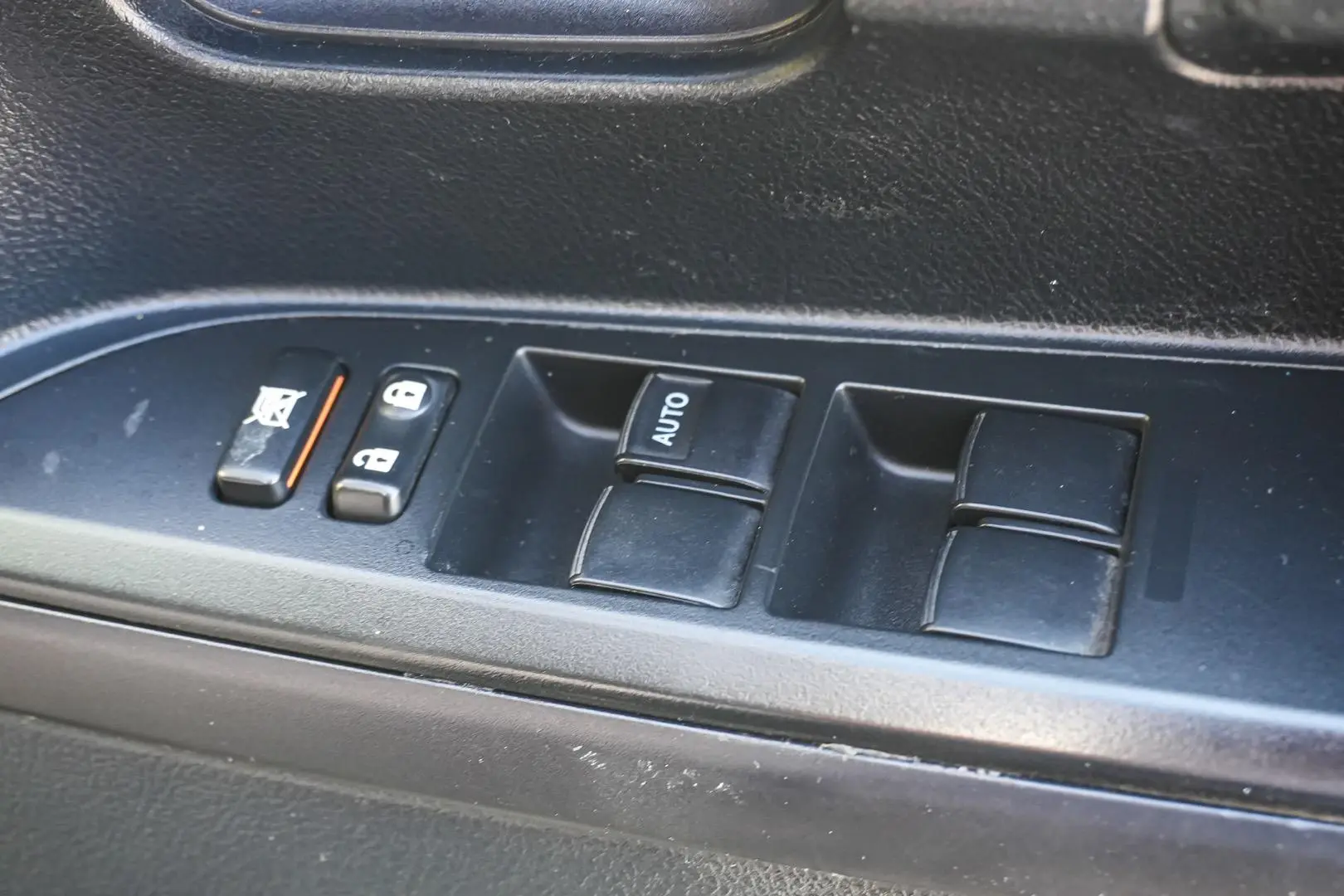 2012 Toyota Landcruiser Gallery Image 20