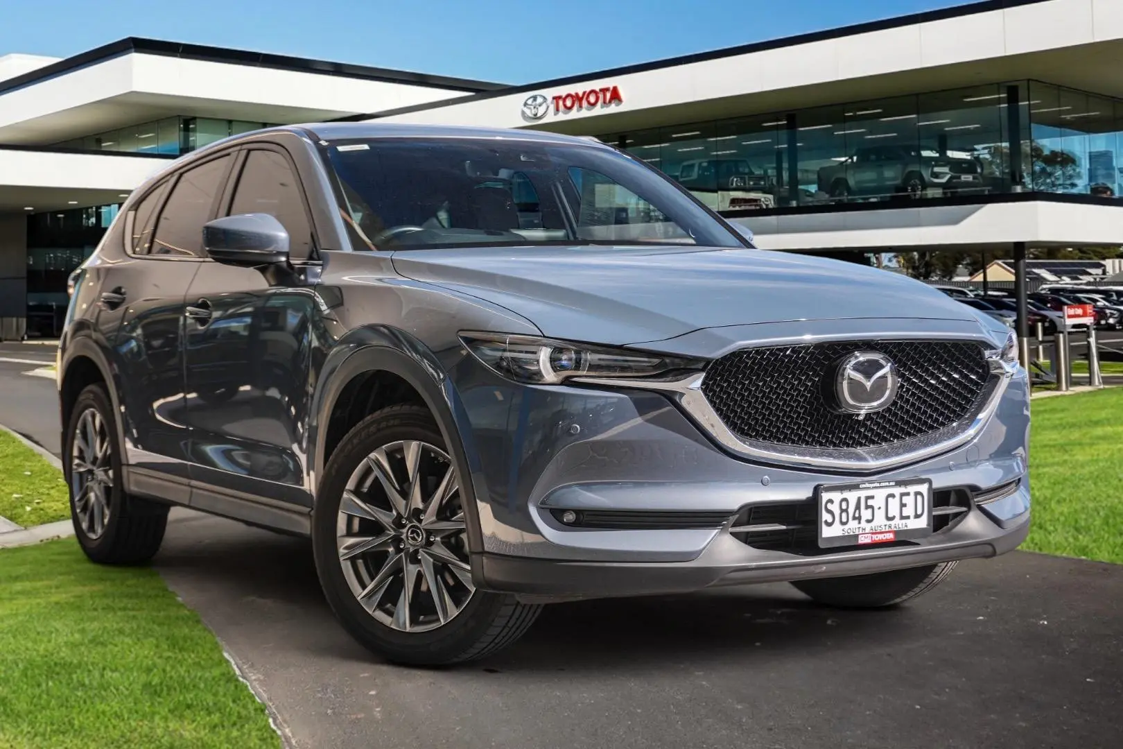 2020 Mazda CX-5 Gallery Image 1