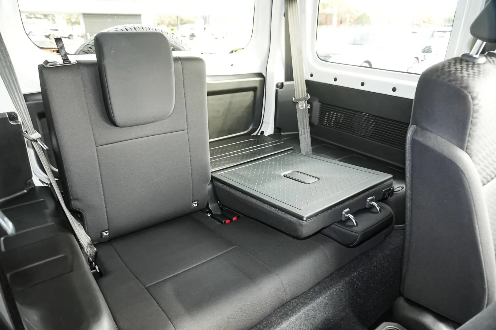 2024 Suzuki Jimny Gallery Image 10